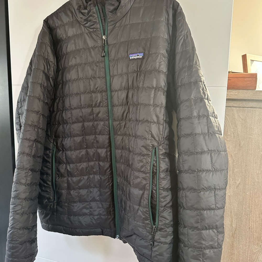 Patagonia Men's Charcoal Puffer Jacket